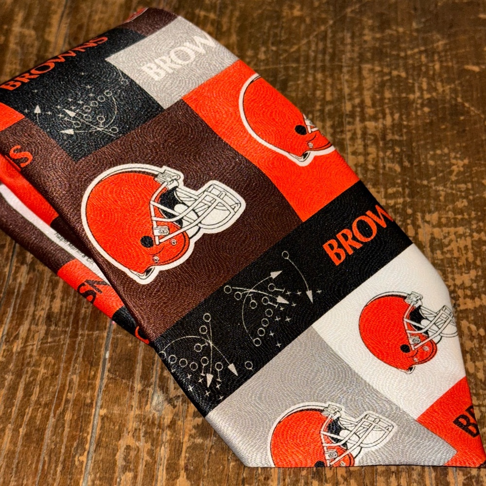 Vintage 2002 NFL Cleveland Browns Mens Tie Ralph Marlin Co Orange Black Football